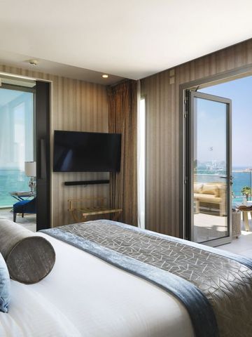 Luxuriöses Zimmer mit Meerblick und großer Terrasse