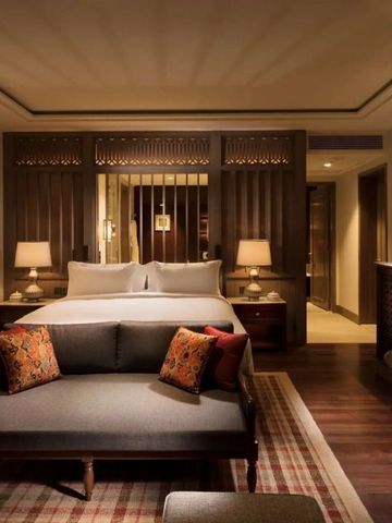 Harmonisch eingerichtetes Zimmer mit stilvollem Dekor und gemütlicher Atmosphäre