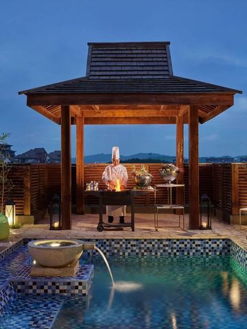 Privater Pavillon mit Pool und Abendessen im Freien