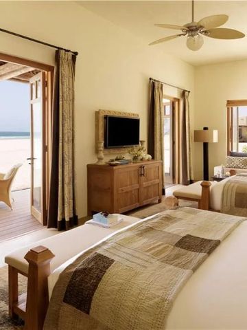 Geräumiges Gästezimmer mit direktem Zugang zum Strand