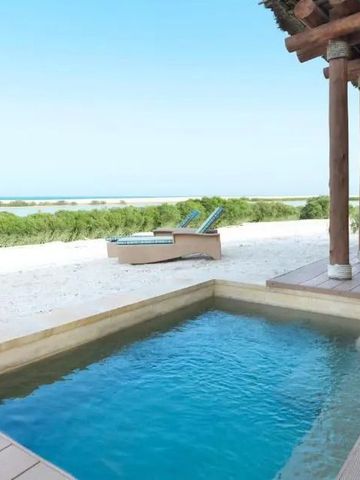 Private Terrasse mit kleinem Pool und Meerblick im Anantara Resort