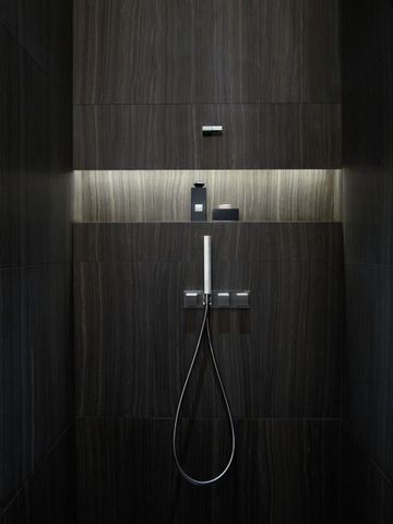 Moderne, stilvolle Badarmatur mit elegantem Design