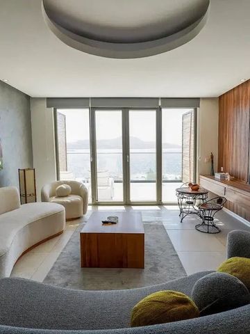 Modern eingerichtetes Wohnzimmer mit Meerblick im Hotel Lumi Bodrum