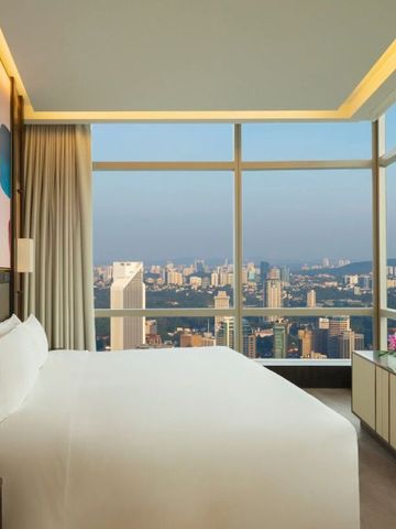 Hotelzimmer mit Panoramablick auf Kuala Lumpur