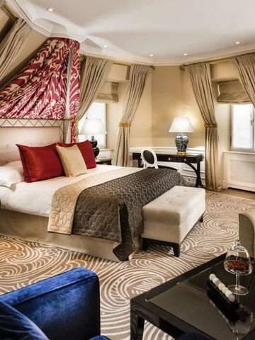 Elegante Suite mit luxuriöser Einrichtung und stilvoller Atmosphäre