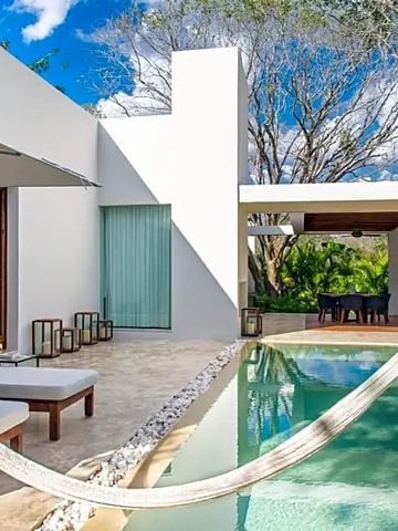 Hängematte und privater Pool bei moderner Villa in Chable Yucatan
