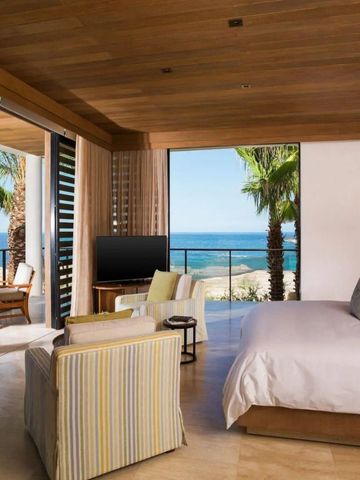 Helles Zimmer mit Terrasse und Meerblick im Chileno Bay Resort