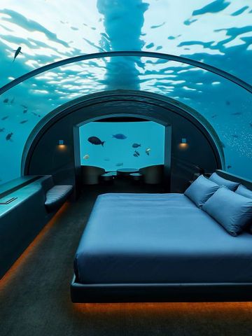 Unterwasserzimmer mit Panoramablick auf das Meer im Conrad Maldives