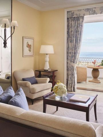 Elegantes Zimmer mit Meerblick und klassischer Einrichtung im Copacabana Palace