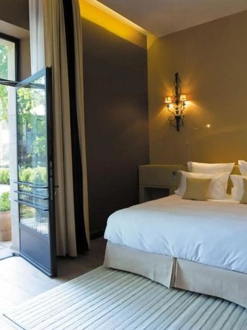 Geräumiges Zimmer mit Zugang zu einer privaten Terrasse