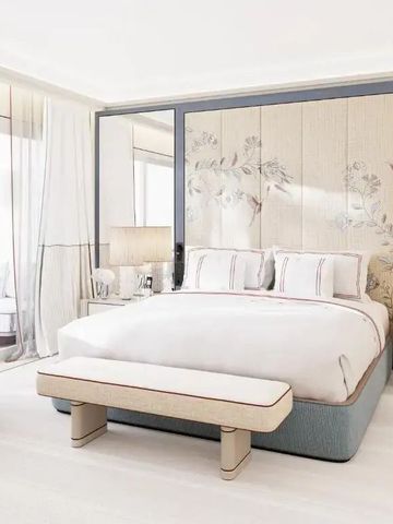 Luxuriöses Hotelzimmer mit Balkon und Meerblick