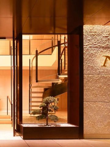 Elegante Eingangsfassade des Nobu Hotel Palo Alto bei Nacht