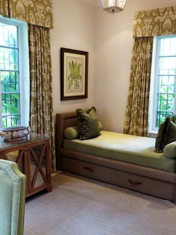 Gemütlicher Sitzbereich mit Tagesbett für Entspannung