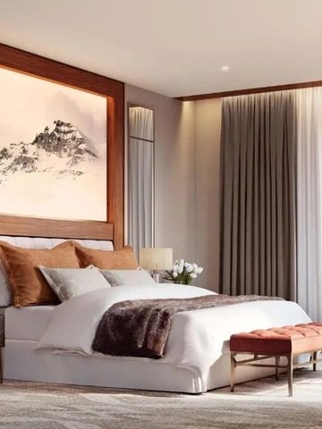 Elegantes Schlafzimmer mit Kunstwerk an der Wand, warmen Tönen und Fenster