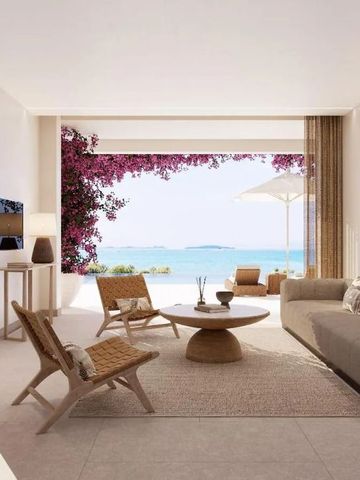 Wohnbereich mit Meerblick und stilvollen Möbeln auf der Terrasse