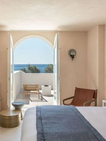 Helles Zimmer mit Meerblick und Terrasse im Hotel