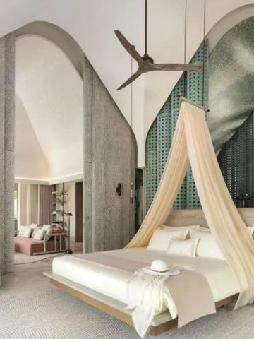 Modernes Schlafzimmer mit Designer-Elementen und offener Atmosphäre