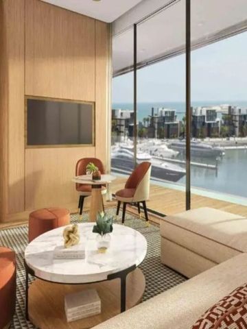 Luxuriöses Wohnzimmer mit Panoramablick auf den Hafen im Jumeirah Marsa Al Arab Hotel