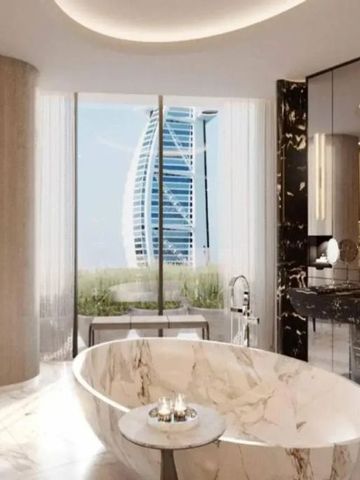 Luxuriöses Badezimmer mit freistehender Wanne und Burj Al Arab Blick im Jumeirah Marsa Al Arab