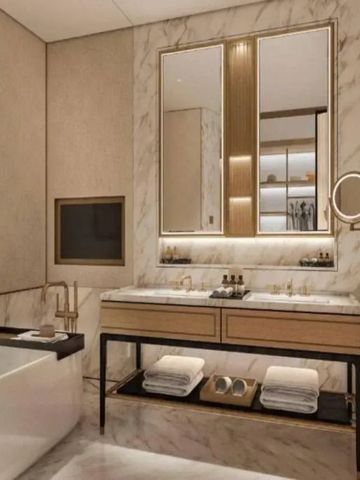 Modernes Badezimmerdesign mit Doppelwaschbecken und freistehender Badewanne