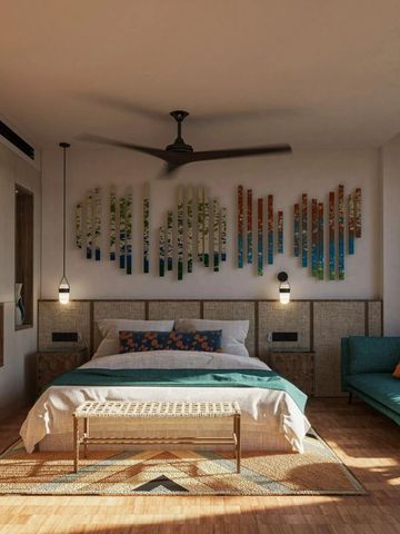 Gemütliches Hotelzimmer mit moderner Dekoration und Sitzbereich