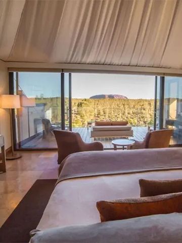 Luxuriöses Zimmer mit Panoramablick auf die Landschaft