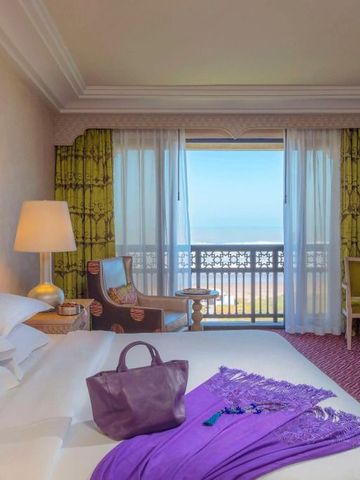 Elegant eingerichtetes Hotelzimmer mit Meerblick im Mazagan Beach & Golf Resort