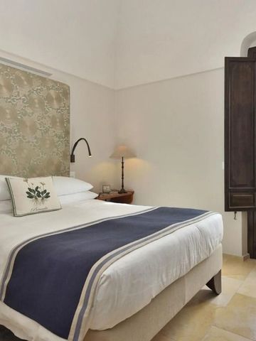 Hotelzimmer mit Meerblick und zeitlosem Dekor im Monastero Santa Rosa