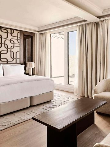 Helles Zimmer im Hotel mit Meerblick und modernem Design