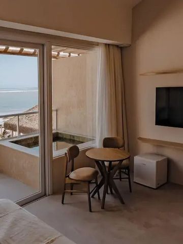 Zimmer mit Meerblick vom Balkon und modernen Annehmlichkeiten