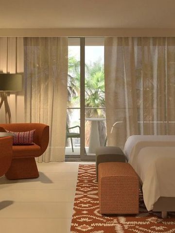 Modernes Hotelzimmer mit Doppelbett und natürlichem Licht