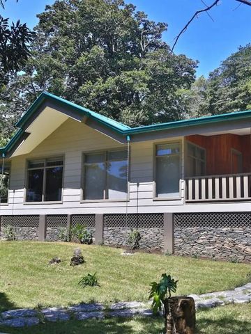 Gemütliches Gästehaus mit Terrasse in grüner Umgebung