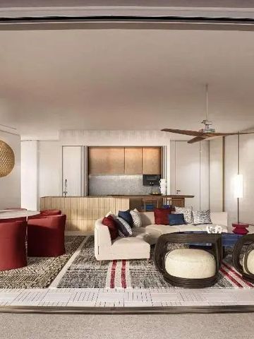 Großzügiger Wohnraum mit stilvollem Interieur und Essbereich.