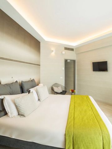 Modernes Hotelzimmer mit stilvollem Design und gemütlicher Atmosphäre