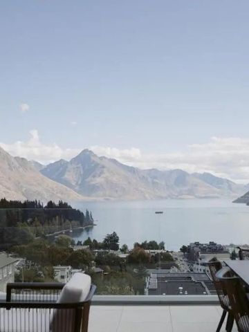 Atemberaubender Seeblick von der Terrasse