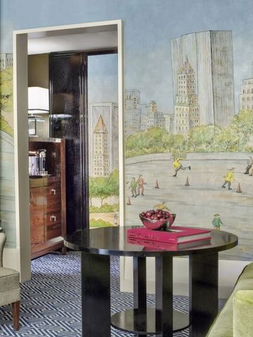 Detailreiche Wandbemalung in einer Suite des Carlyle Hotels