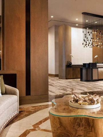 Stylisches Wartebereich in der Hotellobby mit moderner Dekoration