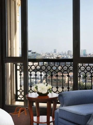 Aussicht von einem Zimmerbalkon auf die Stadt Jeddah