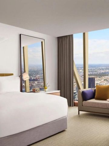 Modernes Zimmer mit Blick auf die Skyline von Melbourne