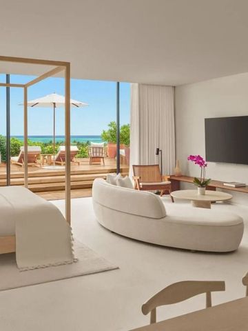 Luxuszimmer mit Himmelbett und Terrasse mit Meerblick im Hotel Riviera Maya Kanai