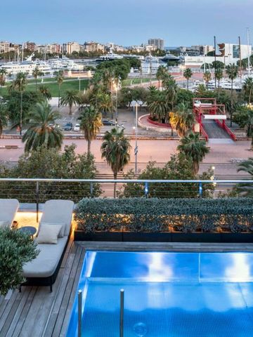 Atemberaubende Aussicht von der Terrasse auf den Hafen und die Stadt