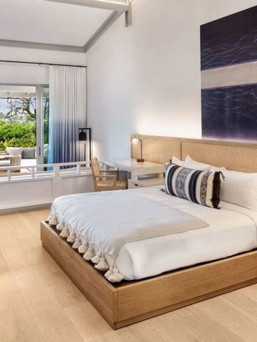 Gemütliches Zimmer mit Naturblick und stilvoller Einrichtung