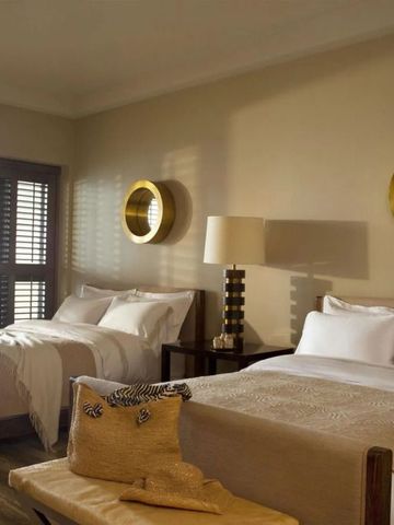 Doppelzimmer im Four Seasons Resort mit modernem Design