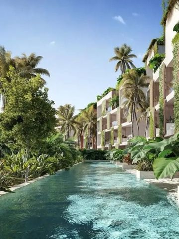 Tropischer Resortpool mit Palmen und üppiger Vegetation