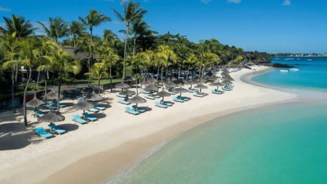 Royal Palm Beachcomber Sandstrand