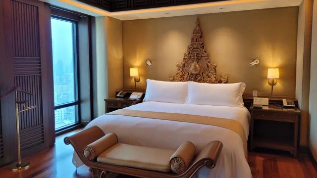 The Peninsula Bangkok Thai Suite Schlafzimmer