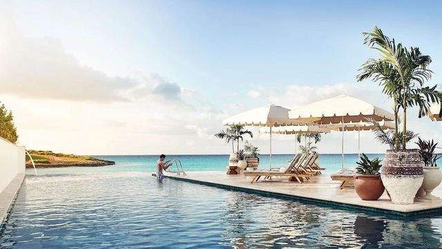 Pool mit Meerblick vom Cap Juluca a Belmond Hotel