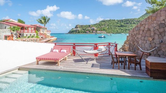 Poolvilla mit Blick auf den Strand vom Eden Rock-St Barths