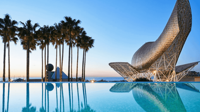 Wunderschöne Architektur im Hotel Arts Barcelona