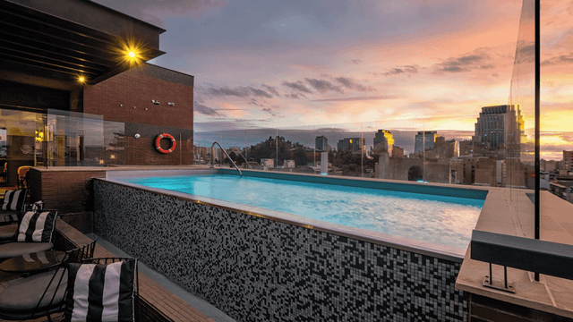 Der Pool im The Singular Santiago